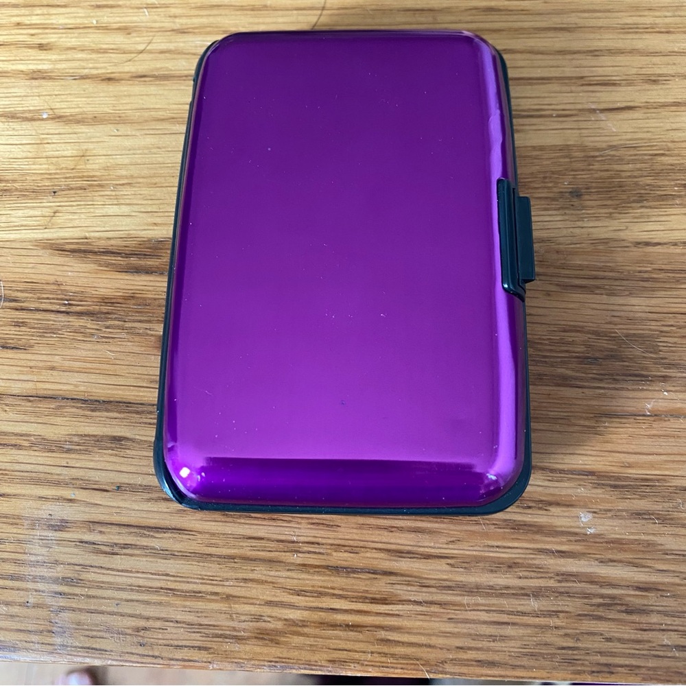 Shell-D Magenta RFID blocking  Credit Card Holder wallet